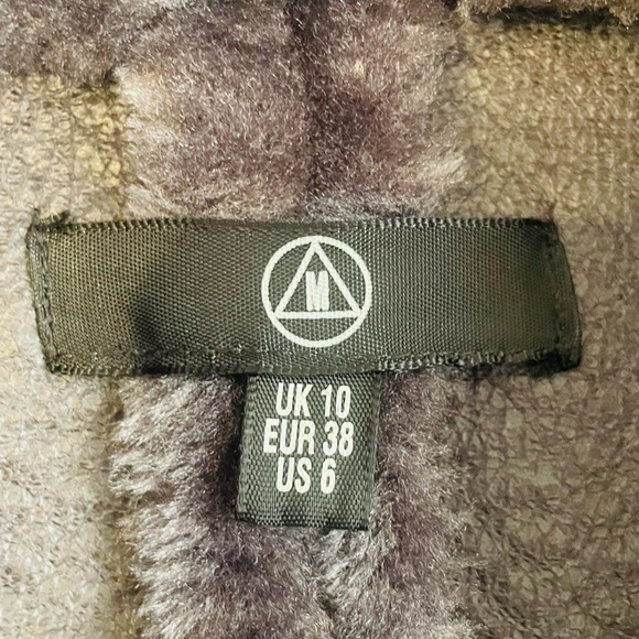 Jacket - Picture 10 of 13